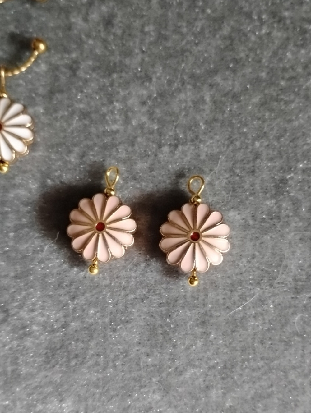 Hand Crafted Enameled Daisy Drop Earrings With 18kt Gold Hoops - Picture 3 of 5